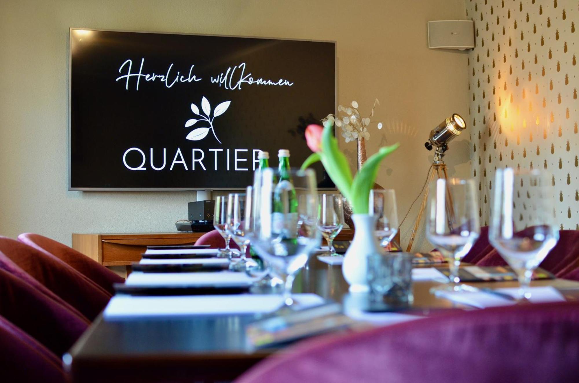 Logis Hotel Quartier 5, Saechsische Schweiz, Mit Restaurant, Cafe & Bar 卡劳特格瑞斯赫 外观 照片